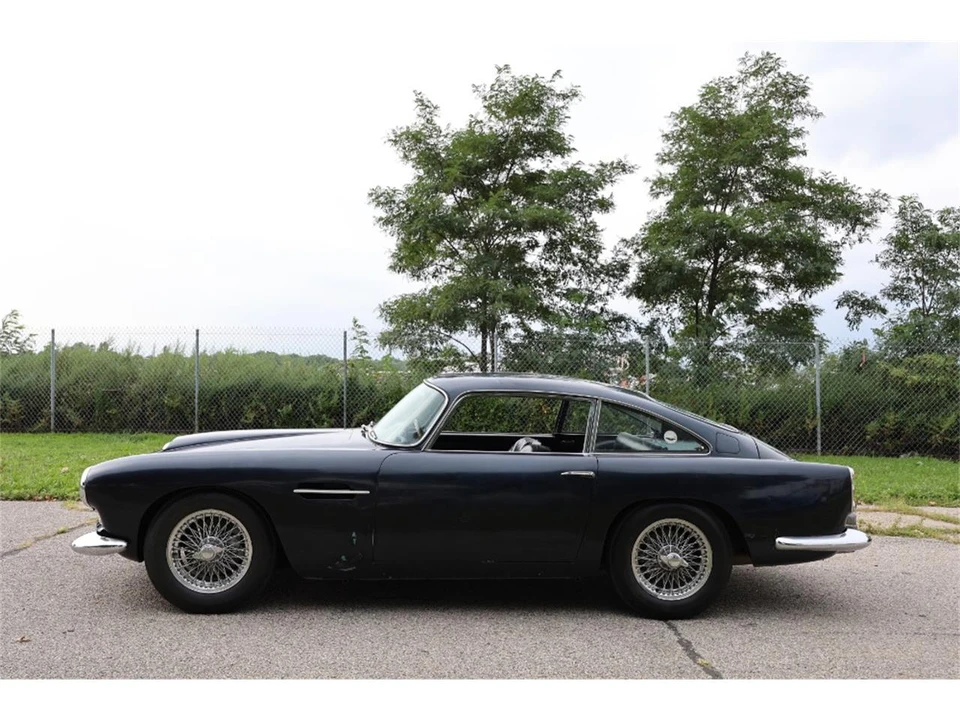 1961 Aston Martin DB4 - Image 4 of 8