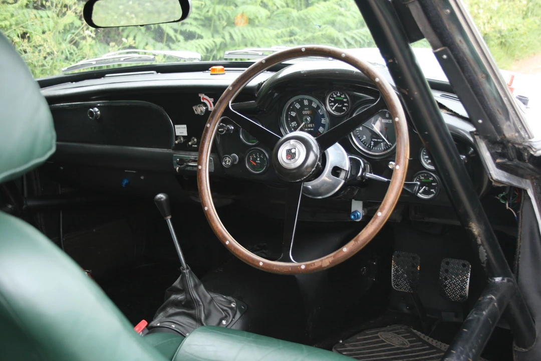 1961 Aston Martin DB4 - Image 6 of 9