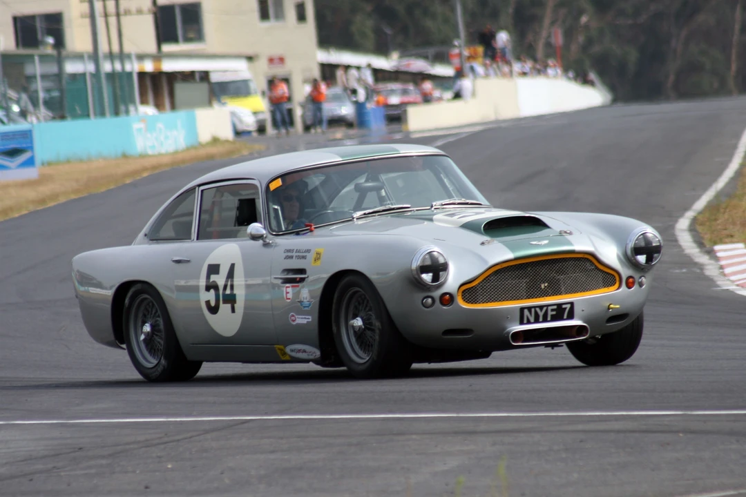 1961 Aston Martin DB4 - Image 3 of 4