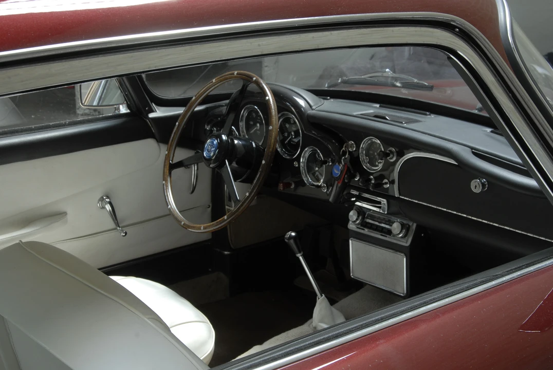 1961 Aston Martin DB4 - Image 5 of 6