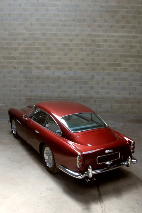 1961 Aston Martin DB4 - Image 2 of 6