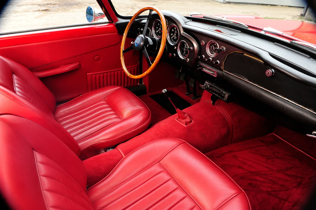 1961 Aston Martin DB4 - Image 18 of 23