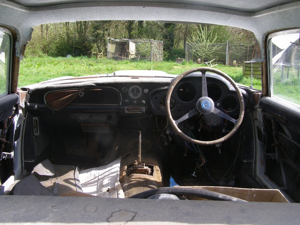 1961 Aston Martin DB4 - Image 5 of 6