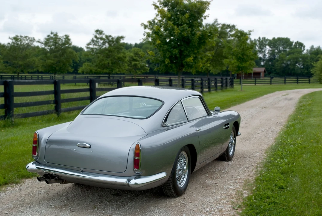 1961 Aston Martin DB4 - Image 5 of 12