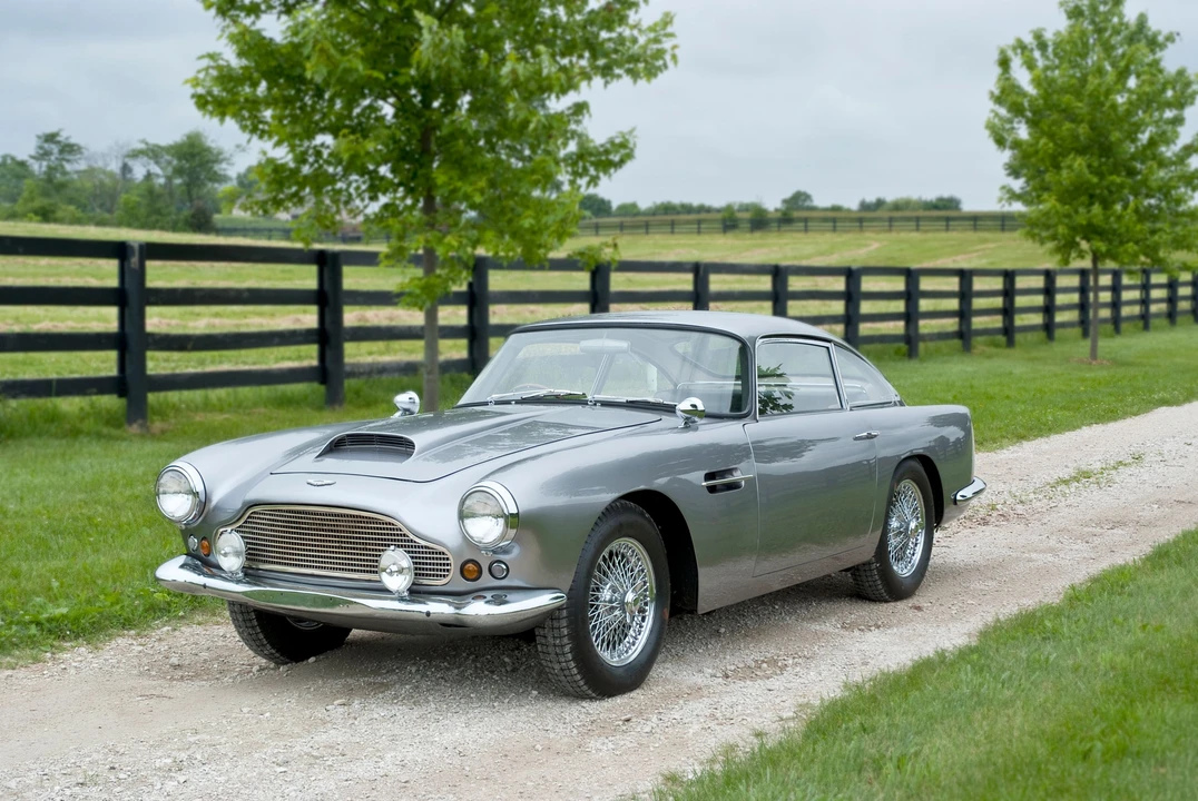 1961 Aston Martin DB4 - Image 6 of 12