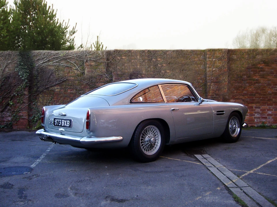 1961 Aston Martin DB4 - Image 7 of 7