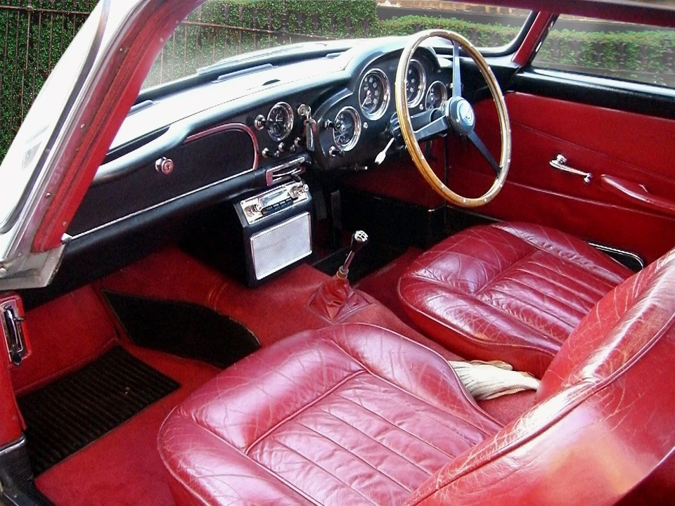 1961 Aston Martin DB4 - Image 6 of 7
