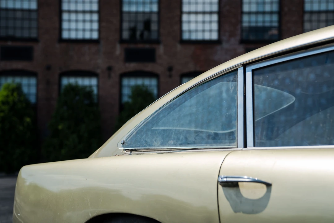 1961 Aston Martin DB4 - Image 21 of 31