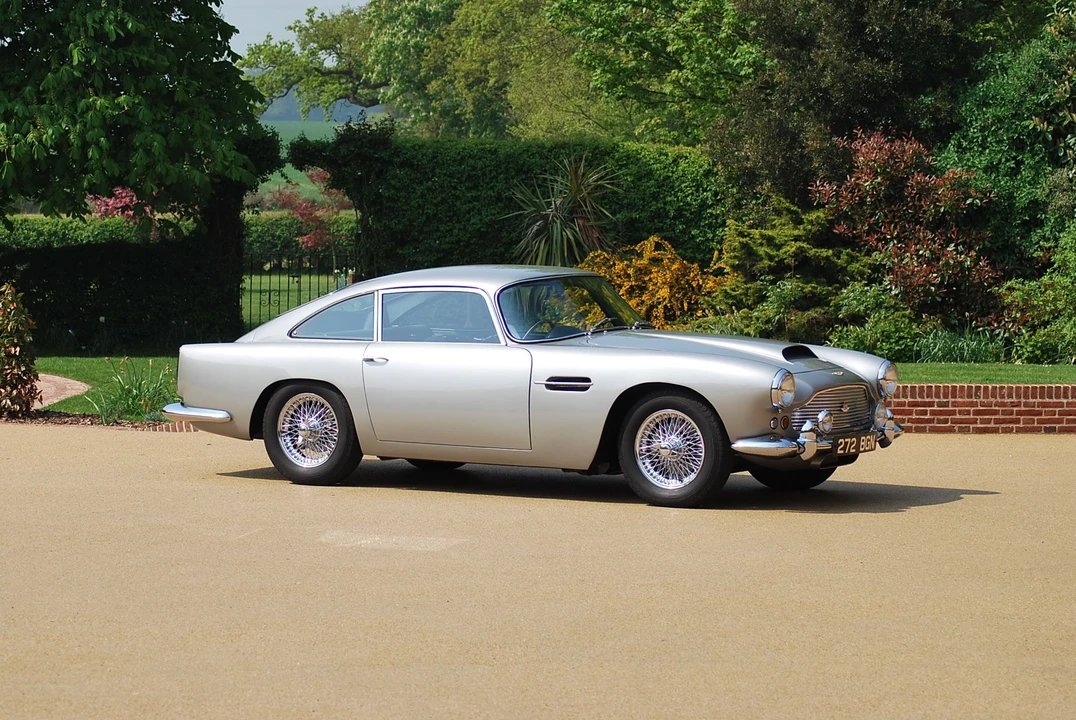 1961 Aston Martin DB4 - Image 16 of 16