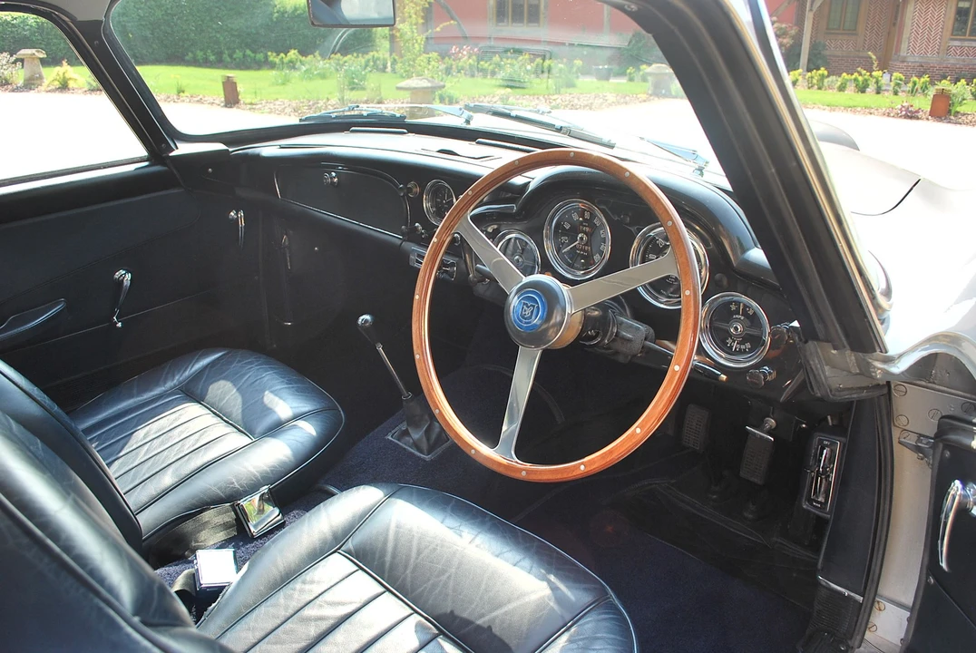 1961 Aston Martin DB4 - Image 8 of 16