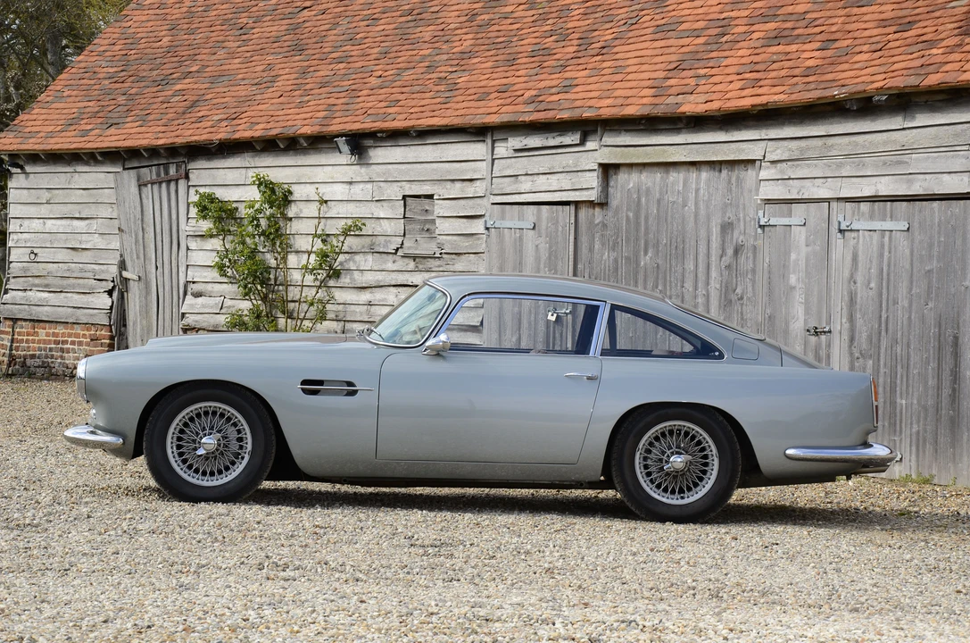 1961 Aston Martin DB4 - Image 5 of 14