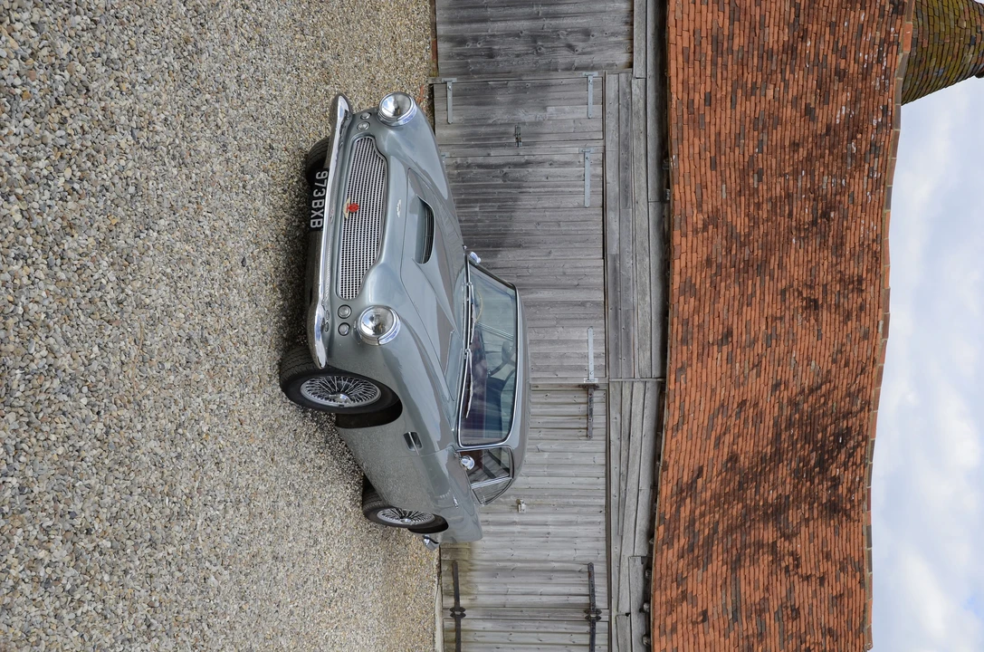 1961 Aston Martin DB4 - Image 6 of 14
