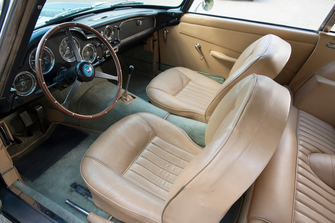 1961 Aston Martin DB4 - Image 19 of 23