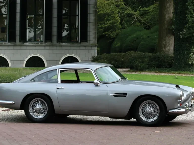 1961 Aston Martin DB4 - Image 6 of 17