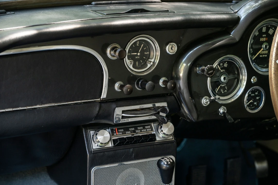 1961 Aston Martin DB4 Vantage - Image 29 of 31