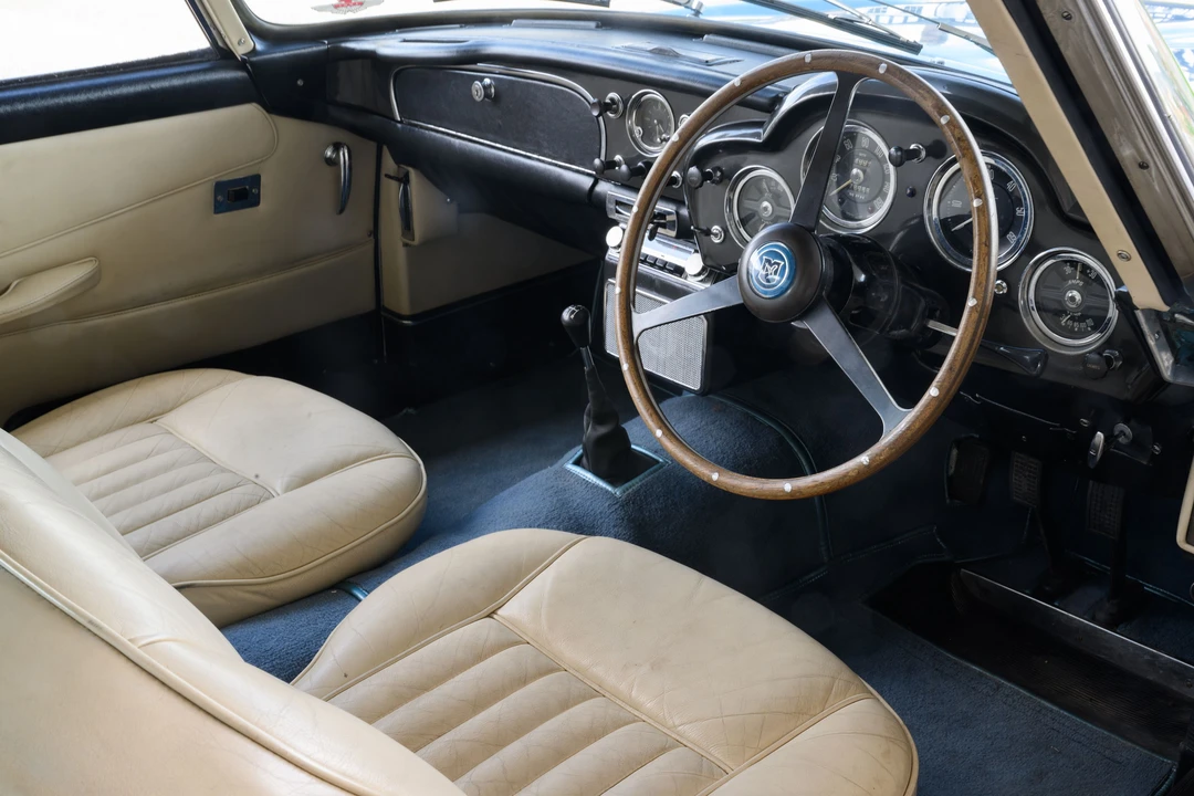 1961 Aston Martin DB4 Vantage - Image 8 of 31