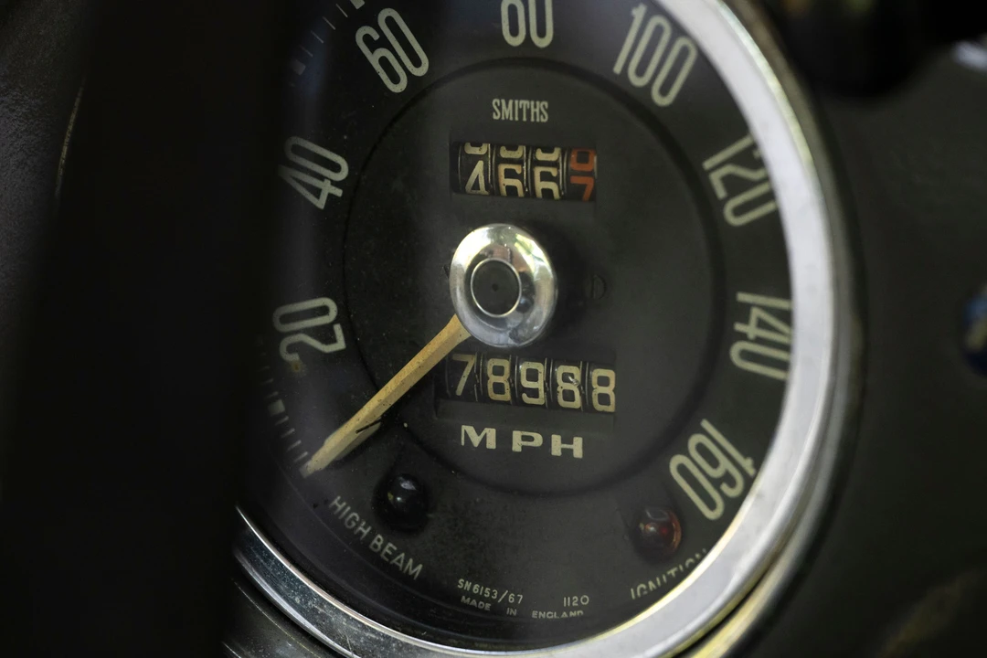 1961 Aston Martin DB4 Vantage - Image 7 of 31