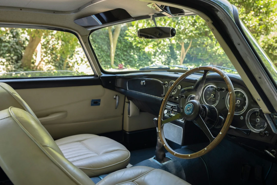 1961 Aston Martin DB4 Vantage - Image 27 of 31