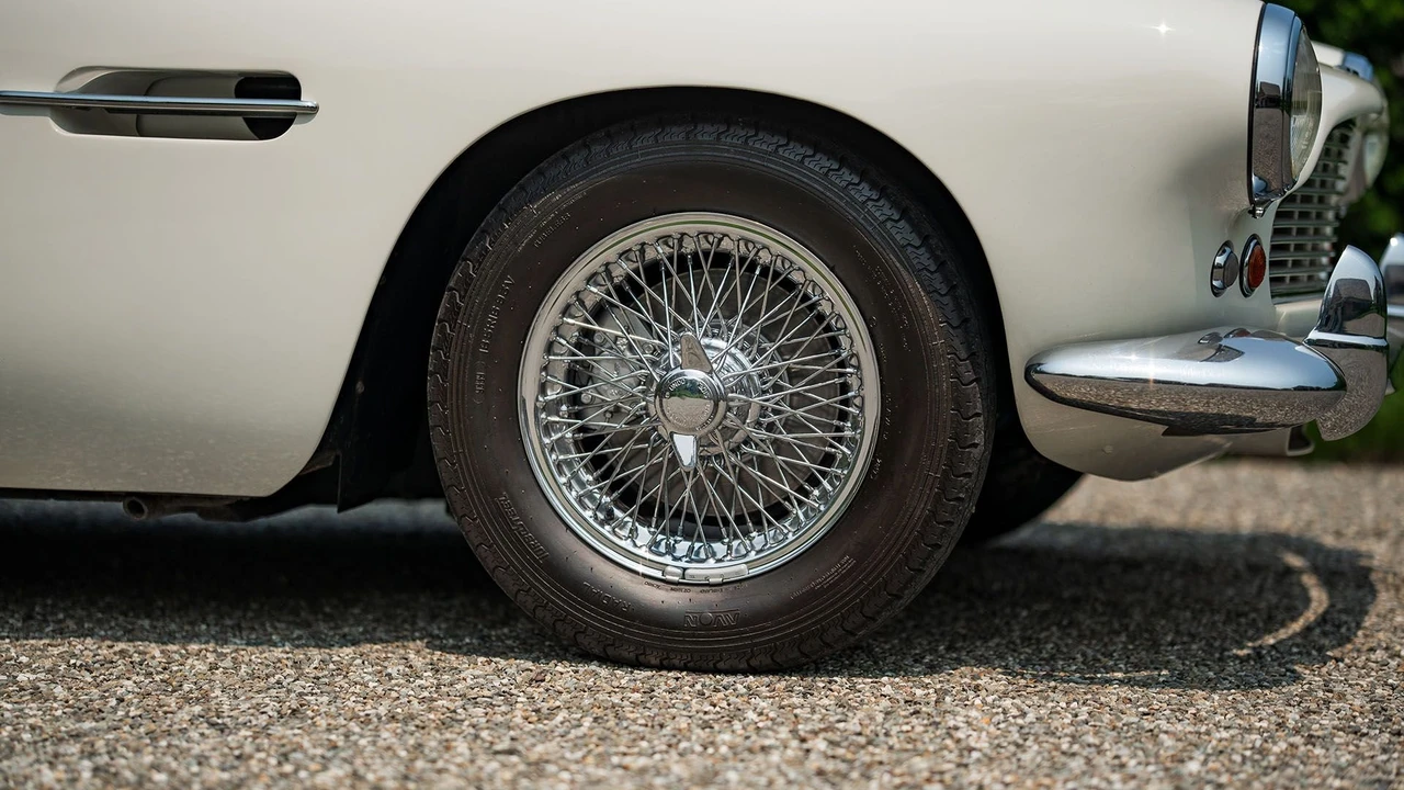 1961 Aston Martin DB4 - Image 30 of 31