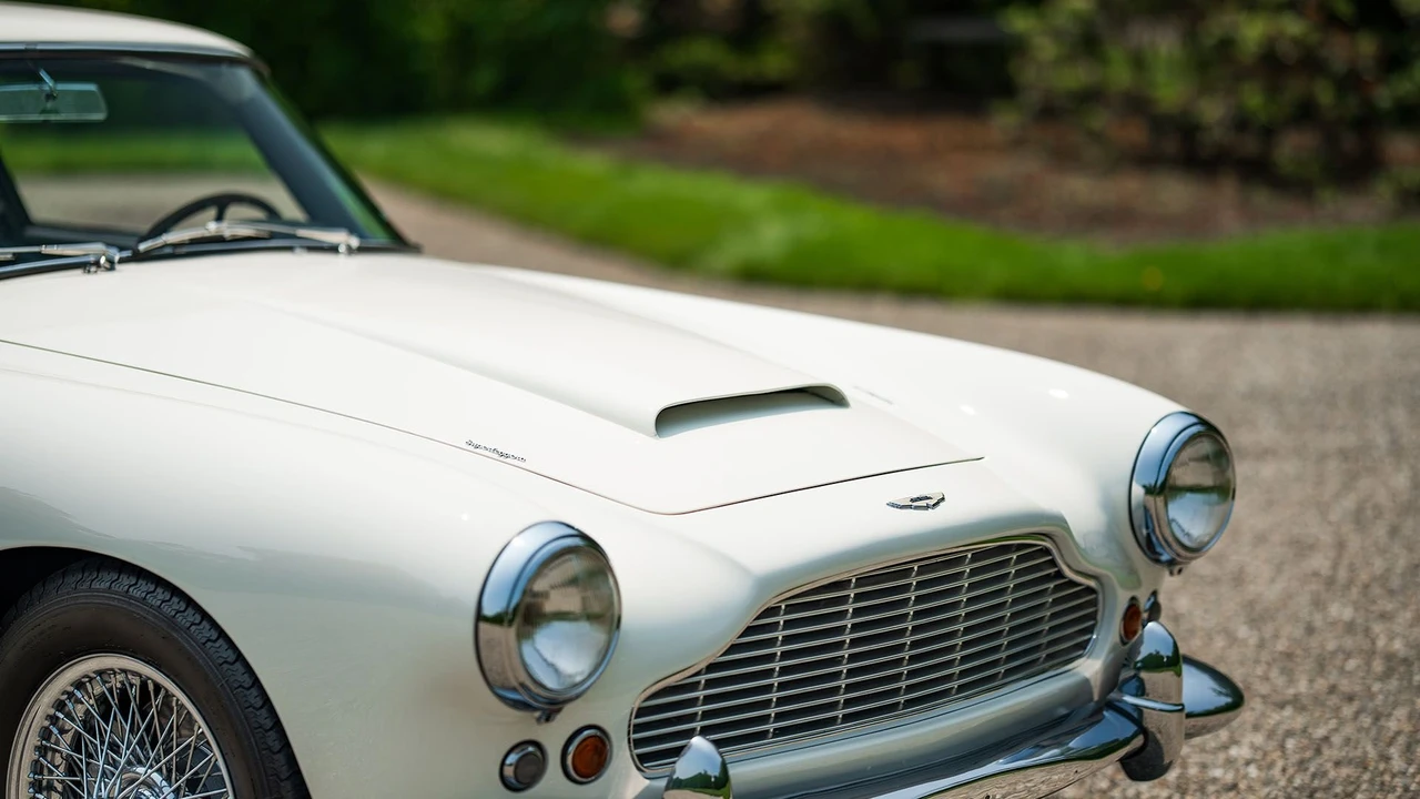 1961 Aston Martin DB4 - Image 27 of 31