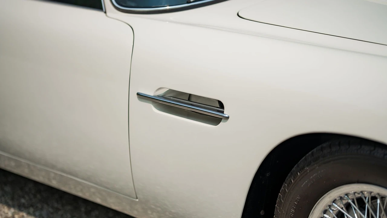 1961 Aston Martin DB4 - Image 29 of 31
