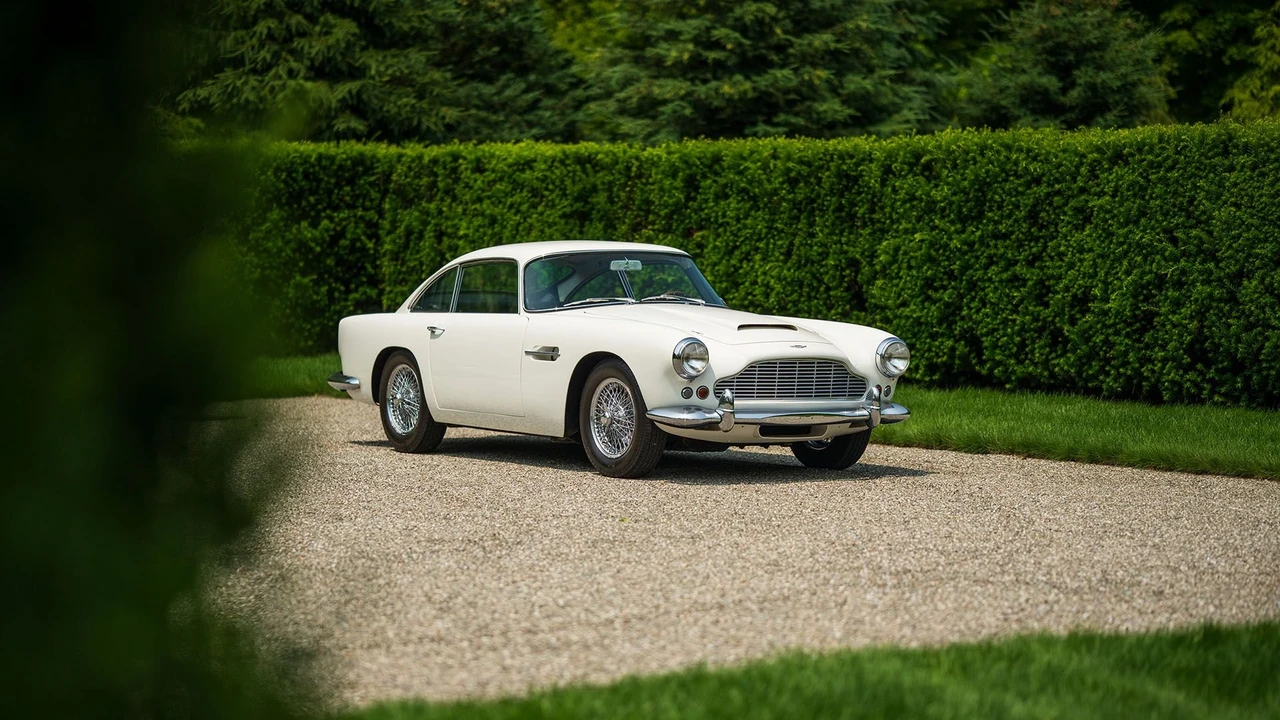 1961 Aston Martin DB4 - Image 12 of 31
