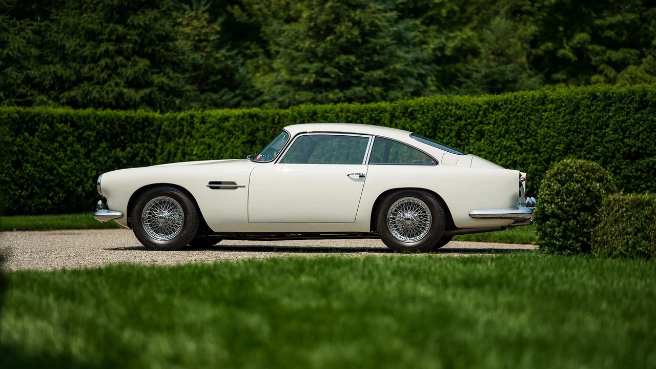 1961 Aston Martin DB4 - Image 15 of 31