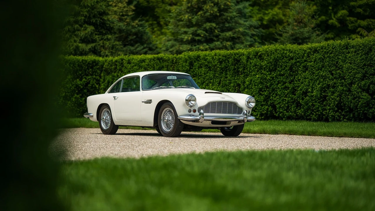 1961 Aston Martin DB4 - Image 14 of 31