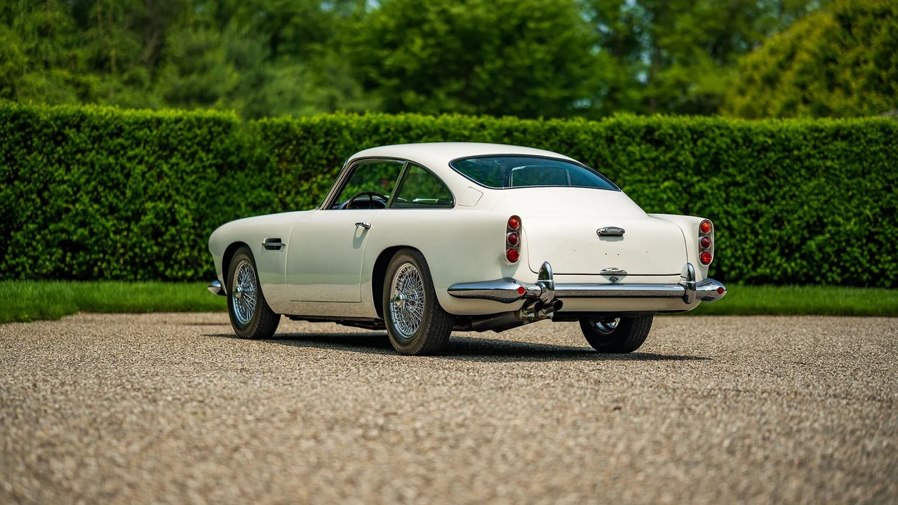1961 Aston Martin DB4 - Image 6 of 31