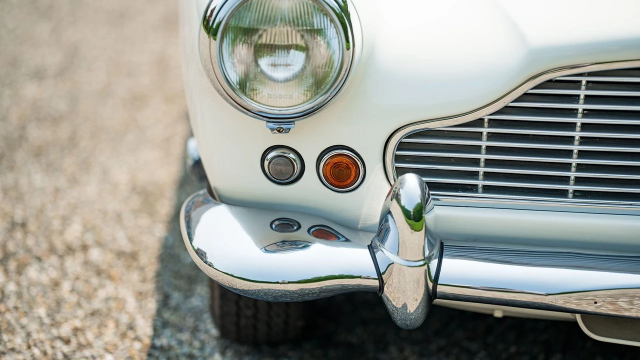1961 Aston Martin DB4 - Image 18 of 31