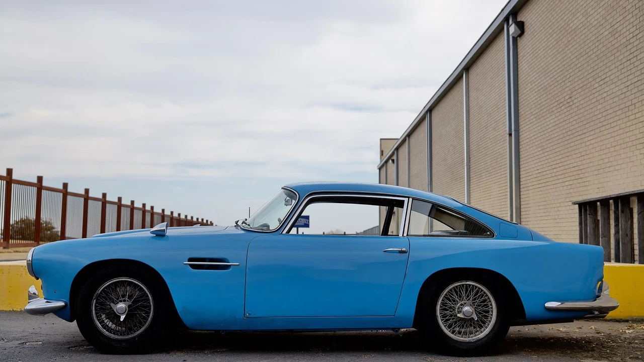1961 Aston Martin DB4 - Image 8 of 31
