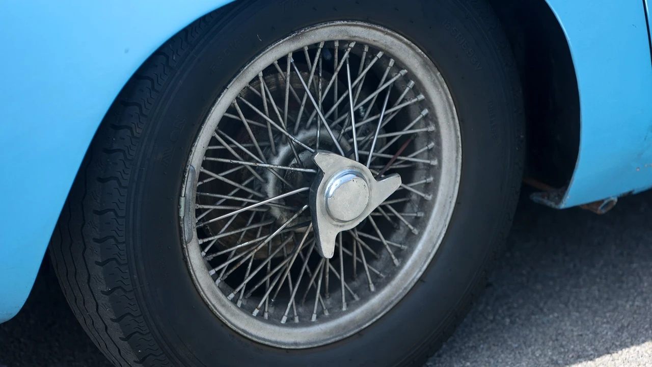 1961 Aston Martin DB4 - Image 18 of 31