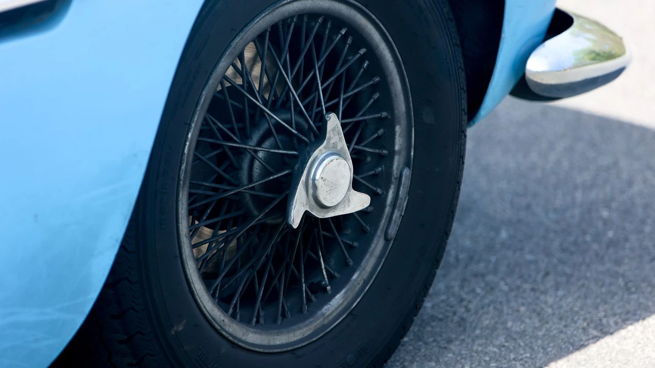 1961 Aston Martin DB4 - Image 15 of 31