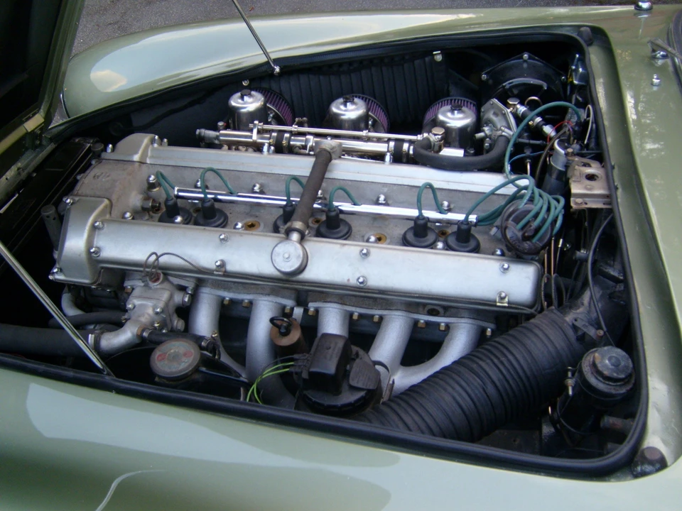 1961 Aston Martin DB4 - Image 2 of 8