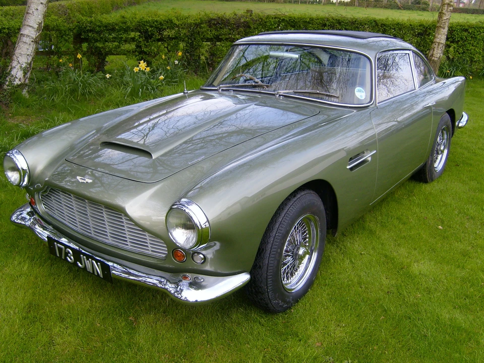 1961 Aston Martin DB4 - Image 7 of 8