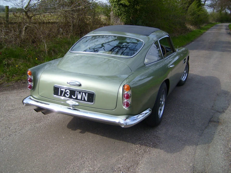 1961 Aston Martin DB4 - Image 8 of 8