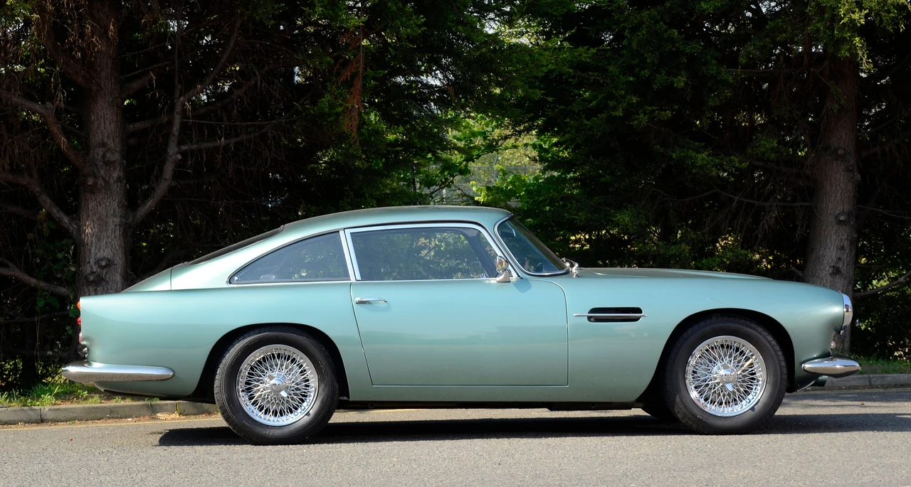 1961 Aston Martin DB4 - Image 22 of 22