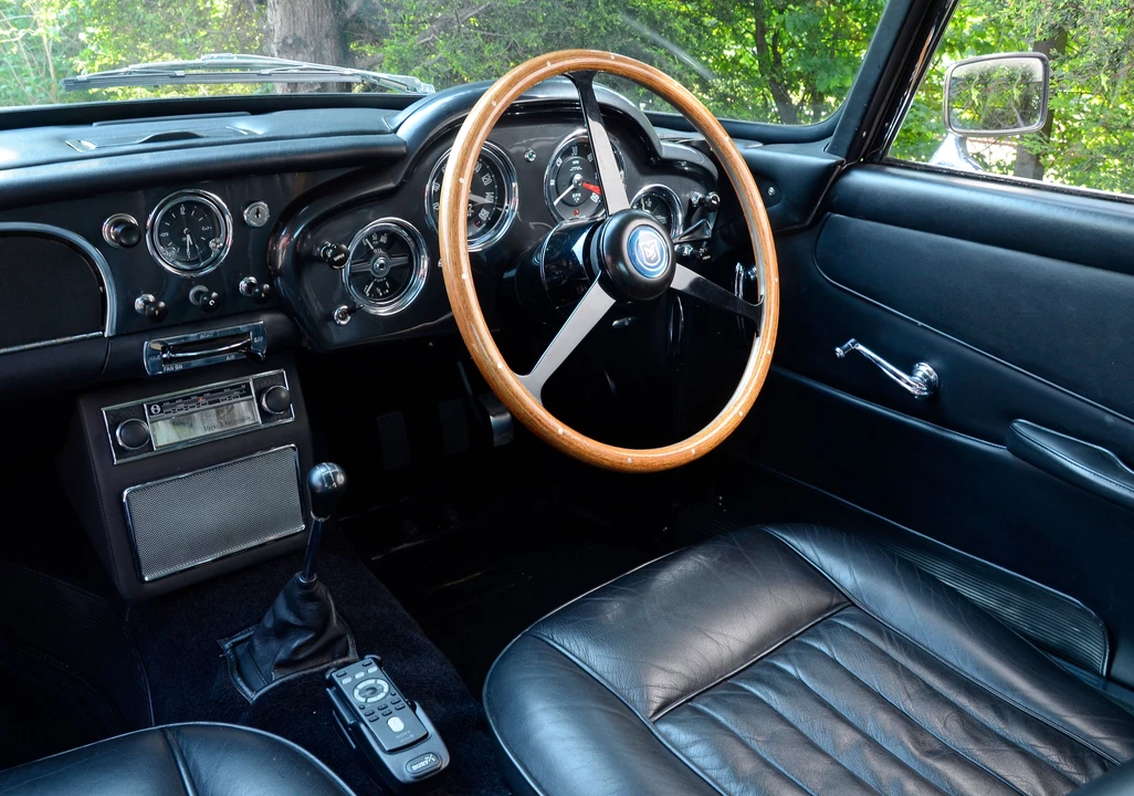 1961 Aston Martin DB4 - Image 14 of 22
