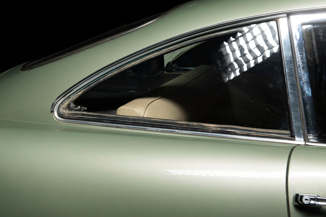 1961 Aston Martin DB4 - Image 30 of 31