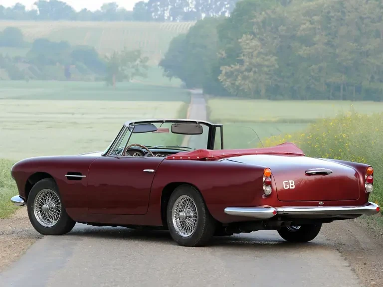 1961 Aston Martin DB4 Convertible - Image 3 of 15