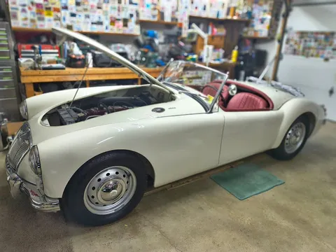 1961 Aston Martin DB4