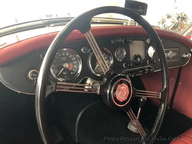 1961 Aston Martin DB4 - Image 3 of 4