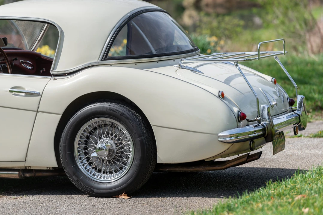 1961 Austin-Healey 3000 Mark I - Image 16 of 31