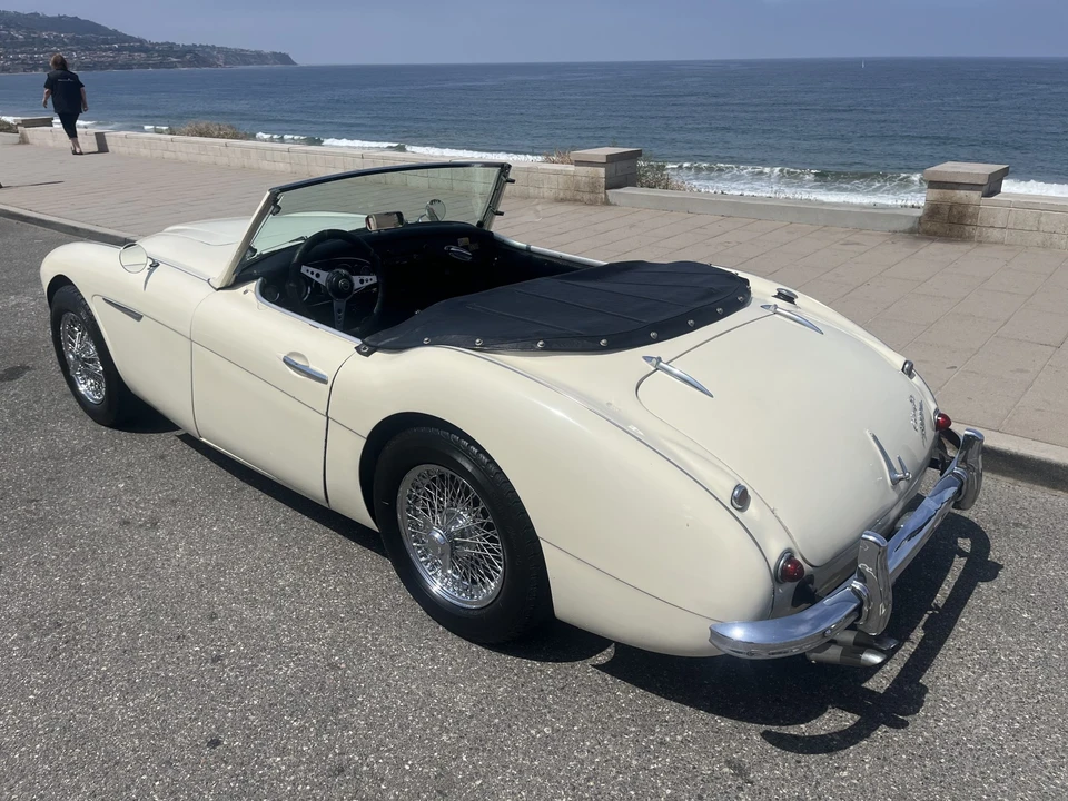 1961 Austin-Healey 3000 Mark I - Image 28 of 31