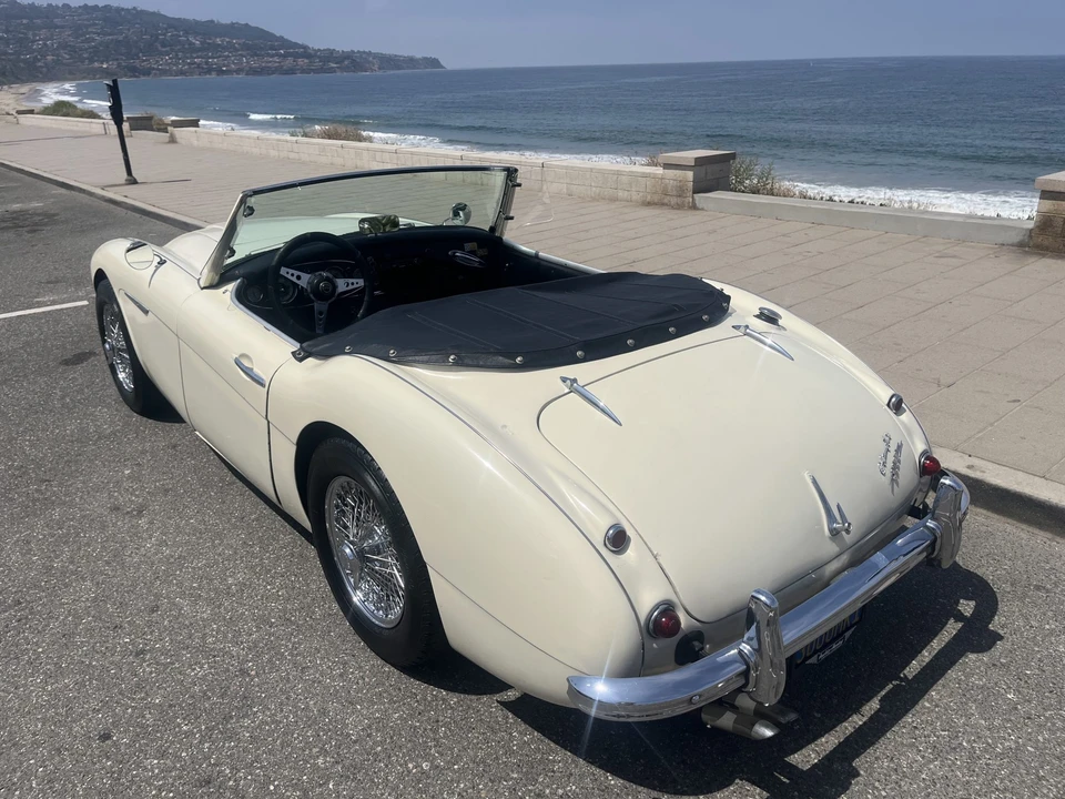 1961 Austin-Healey 3000 Mark I - Image 25 of 31