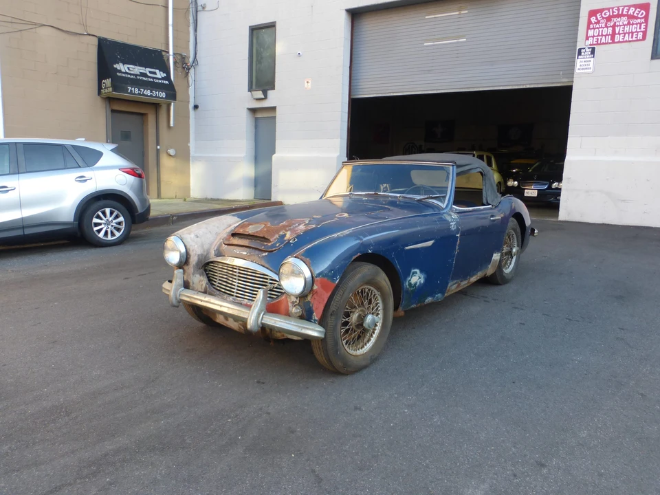 1961 Austin-Healey 3000 Mark I - Image 30 of 31