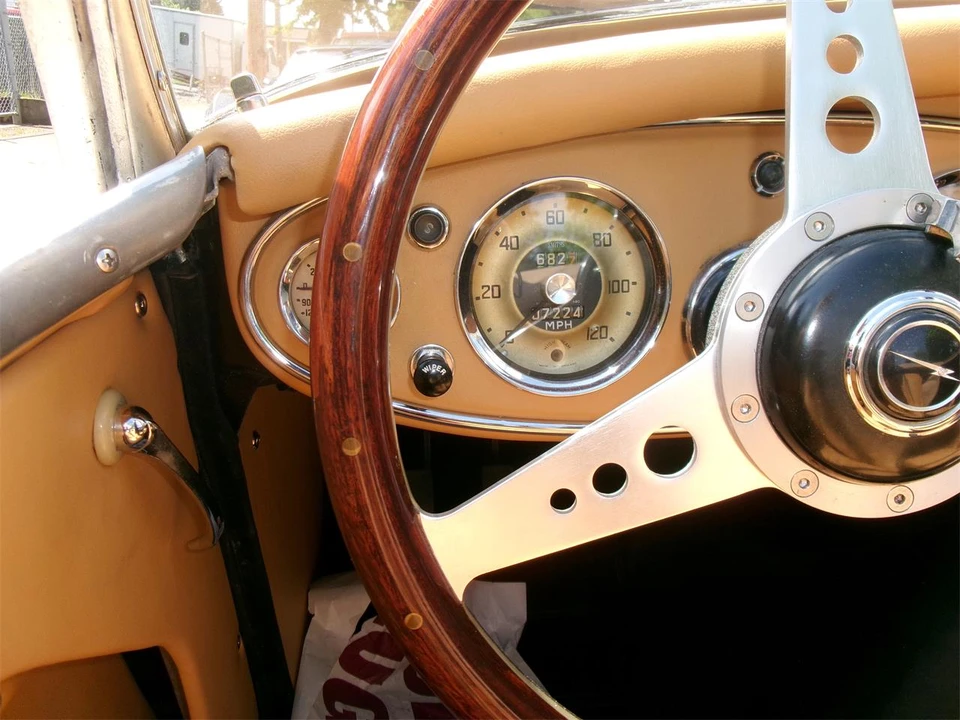 1961 Austin-Healey 3000 Mark II - Image 10 of 14