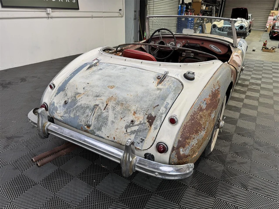 1961 Austin-Healey 3000 Mark I - Image 14 of 31