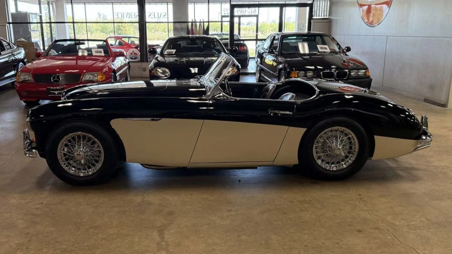 1961 Austin-Healey 3000 Mark I - Image 2 of 24