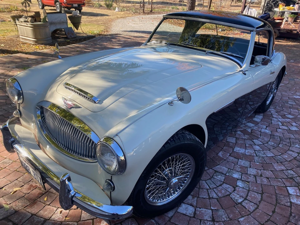 1961 Austin-Healey 3000 Mark II - Image 2 of 31